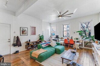 519 S 5th St in Philadelphia, PA - Building Photo - Building Photo