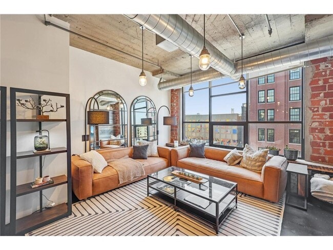 718 N Washington Ave