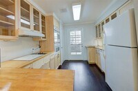 1917 Augusta Dr photo'