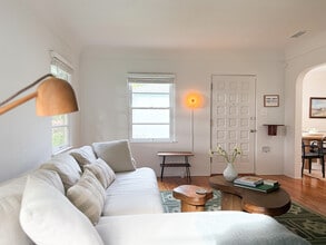 1340 Grant St in Santa Monica, CA - Building Photo - Building Photo