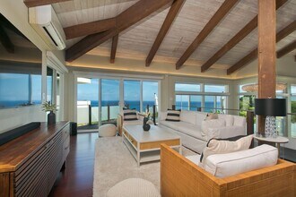 357 Lelekepue Pl in Honolulu, HI - Building Photo - Building Photo