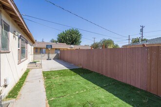 44632 Fern Ave in Lancaster, CA - Building Photo - Building Photo
