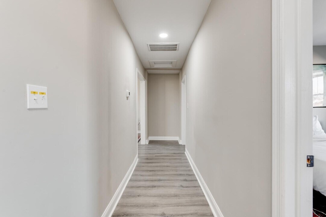 407 N 3 1/2 Ave in Hopewell, VA - Building Photo