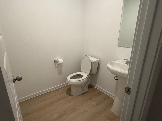 property at 523 Robin Ct