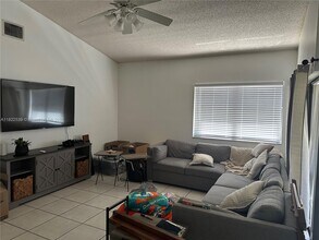15043 Brighton Ln in Davie, FL - Building Photo - Building Photo