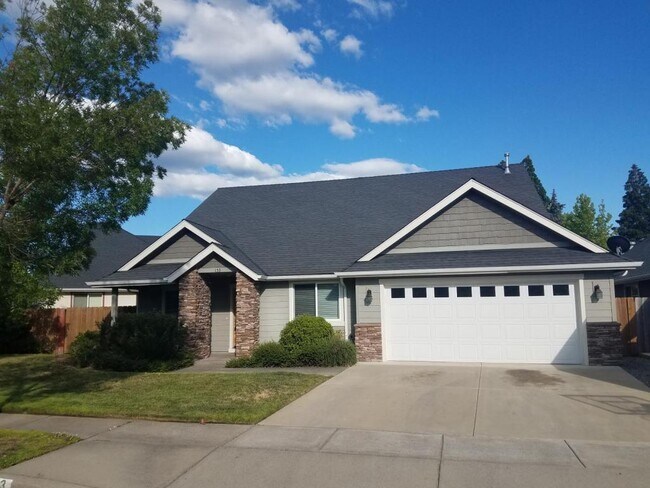 property at 153 SE Yorktown Rd