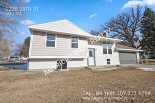 1220 19th St in Cody, WY - Building Photo