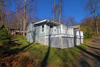 71 Miller Rd in Hopewell Junction, NY - Building Photo - Building Photo