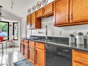 2006 NE 15th Terrace in Cape Coral, FL - Foto de edificio - Building Photo