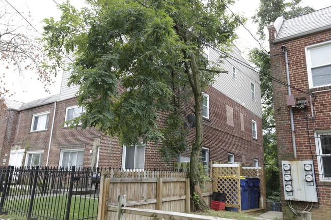 471 Orange St SE in Washington, DC - Foto de edificio - Building Photo