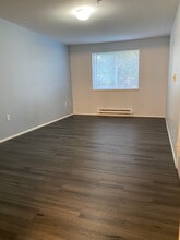 10824 SE 170th St, Unit B307 in Renton, WA - Building Photo - Building Photo