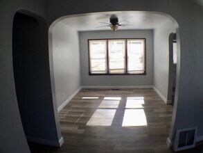 9606 Sievers Ct in Overland, MO - Building Photo - Building Photo