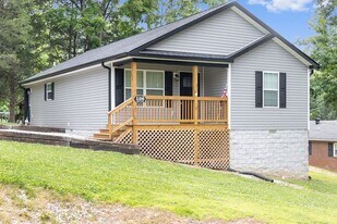 106 Lafon Dr in Carthage, TN - Building Photo