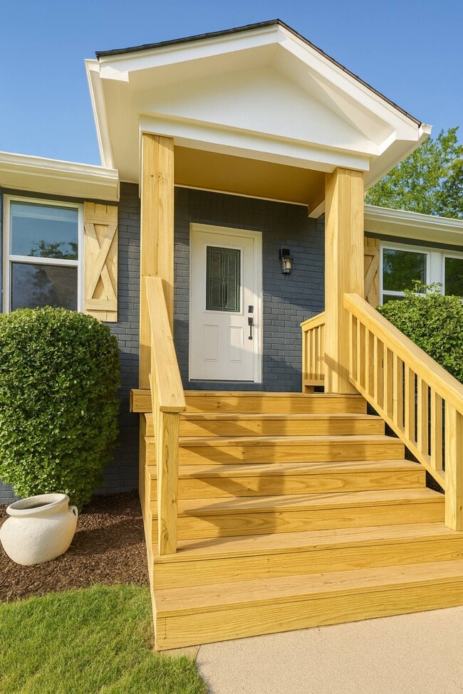 586 Huntington Pkwy in Nashville, TN - Building Photo - Building Photo