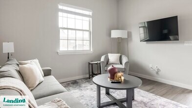 8200 Clarksprings Dr in Dallas, TX - Building Photo - Building Photo
