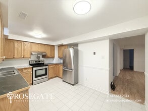 18 Lehar Ct in Brampton, ON - Building Photo - Building Photo