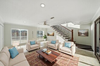 10518 Pleasanton Dr in Houston, TX - Building Photo - Building Photo