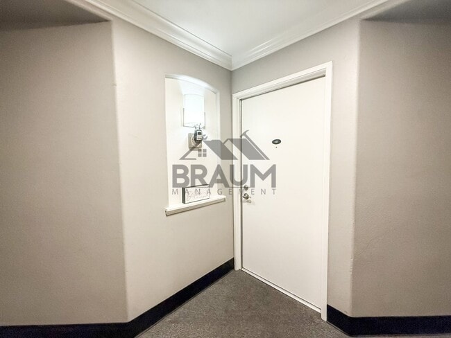 7323 Winnetka Ave, Unit 107 in Los Angeles, CA - Building Photo - Building Photo