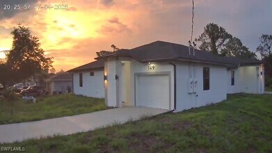 149 Meadow Rd in Lehigh Acres, FL - Building Photo - Building Photo