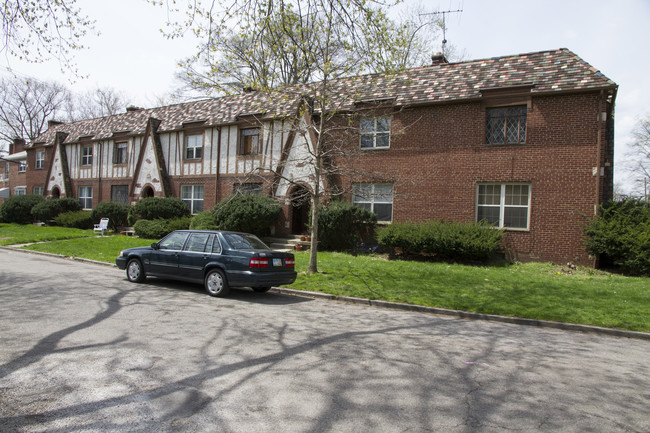 1055-1065 S Cassingham Rd in Columbus, OH - Building Photo - Building Photo