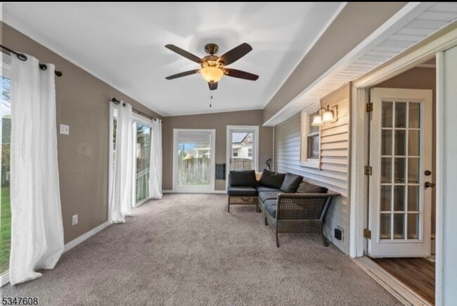706 Boesel Ave in Manville, NJ - Building Photo - Building Photo