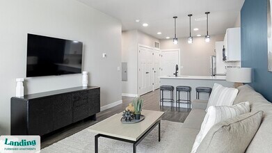 2445 Estrella Pkwy in Goodyear, AZ - Building Photo - Building Photo