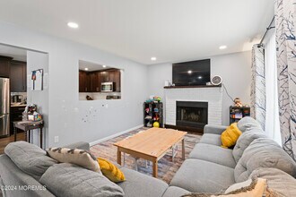 573 Sumner Ave in Belford, NJ - Building Photo - Building Photo