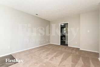 3243 Eastbrooke Ct in Indianapolis, IN - Building Photo - Building Photo