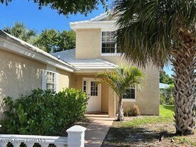 834 Wateroak Dr NE in Palm Bay, FL - Building Photo