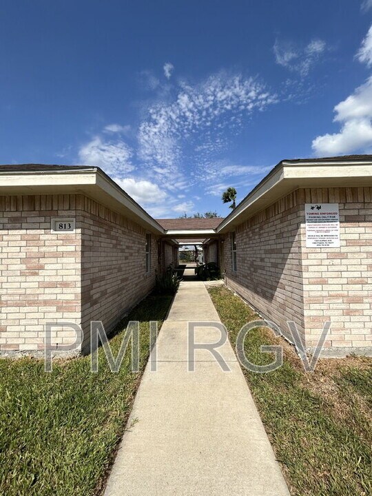 913 E Daffodil Ave in McAllen, TX - Building Photo