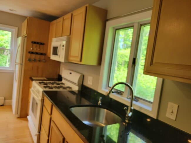 37 Golden Hills Rd in Saugus, MA - Building Photo - Building Photo