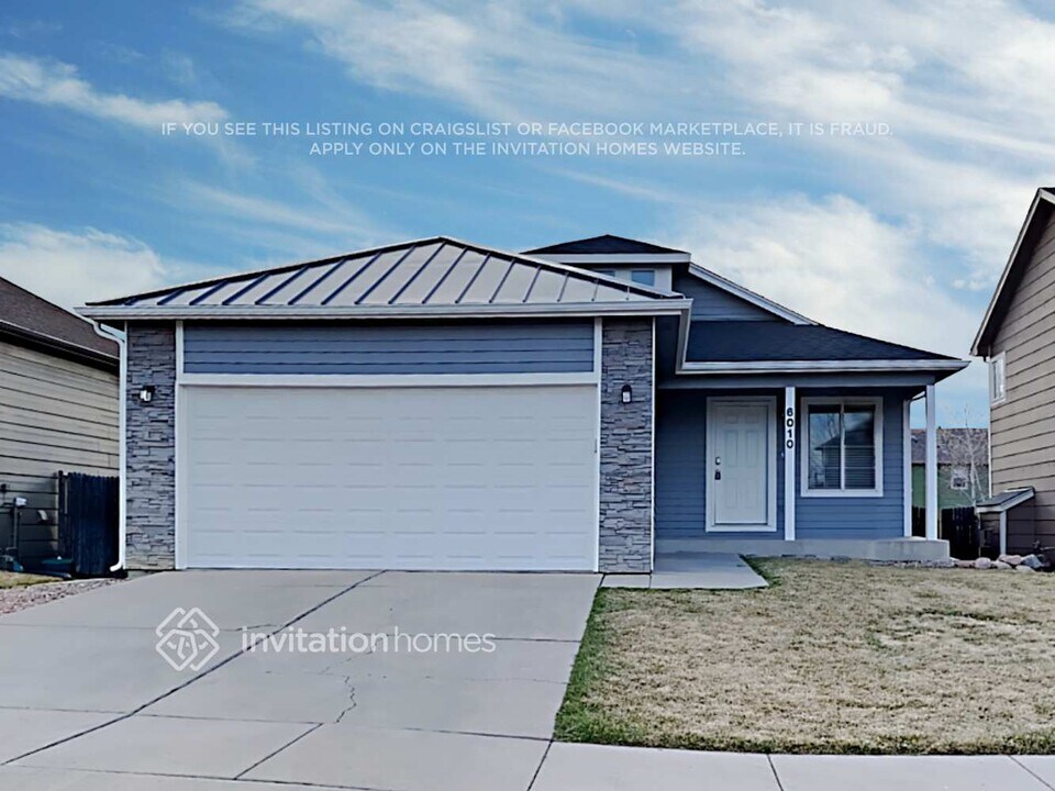 6010 Grapevine Dr in Colorado Springs, CO - Building Photo