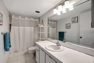 6866 Huntington Ln, Unit 806 in Delray Beach, FL - Building Photo - Building Photo