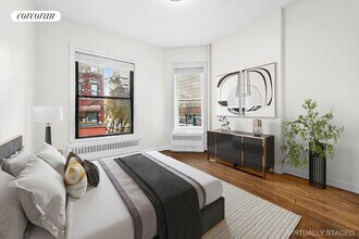 77 W 68th St in New York, NY - Building Photo - Building Photo