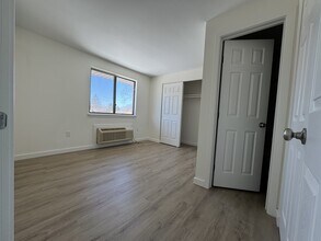 4 Twining St in Plainville, CT - Building Photo - Building Photo