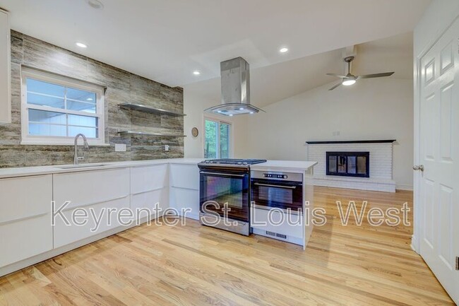 property at 10602 Tioga Ct