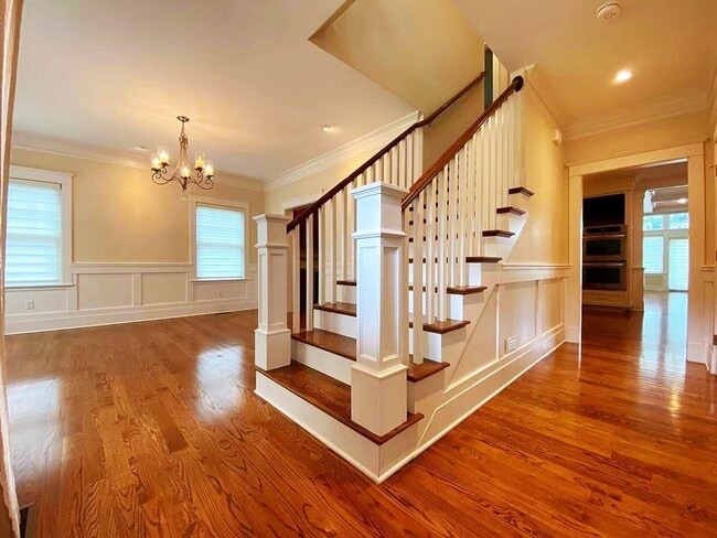 67 Oak St in Wellesley, MA - Building Photo - Building Photo