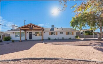 6749 E Wilshire Dr in Scottsdale, AZ - Building Photo - Building Photo