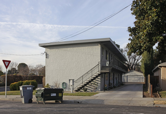 298 Madison St in Santa Clara, CA - Foto de edificio - Building Photo