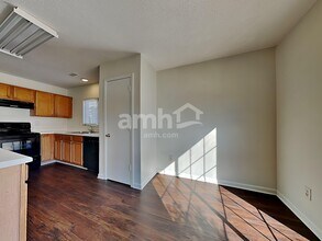 137 Bellfare Dr in Garner, NC - Foto de edificio - Building Photo