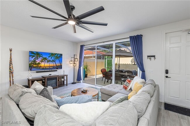 property at 28572 Alessandria Cir