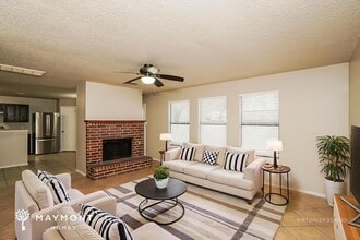 11011 Scenic Point in San Antonio, TX - Building Photo - Building Photo