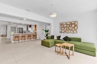 141 SW 23rd Rd in Miami, FL - Building Photo - Building Photo