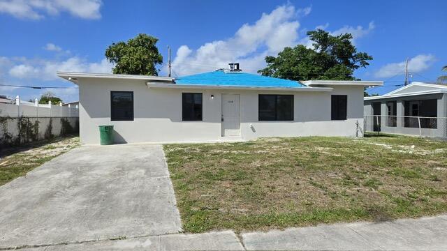 1310 W 1st St in West Palm Beach, FL - Building Photo