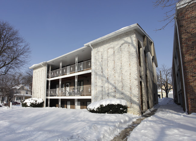 1110 F St in Lincoln, NE - Foto de edificio - Building Photo