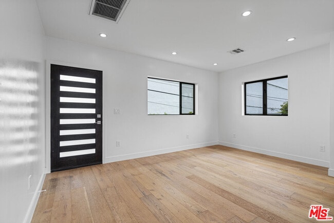 4080 Van Buren Pl in Culver City, CA - Building Photo - Building Photo