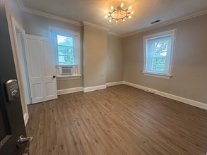 765 Mt Hope Ave in Cincinnati, OH - Building Photo - Building Photo