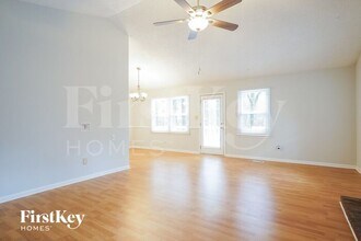 5321 Trestlewood Ln in Raleigh, NC - Foto de edificio - Building Photo