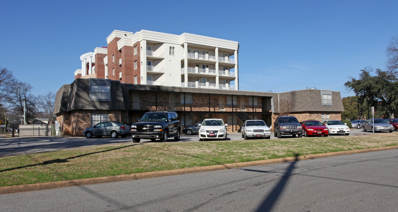 Heathrow in Tuscaloosa, AL - Building Photo