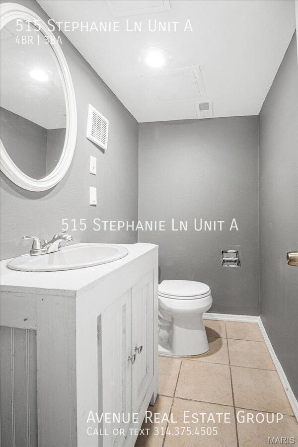 property at 515 Stephanie Ln